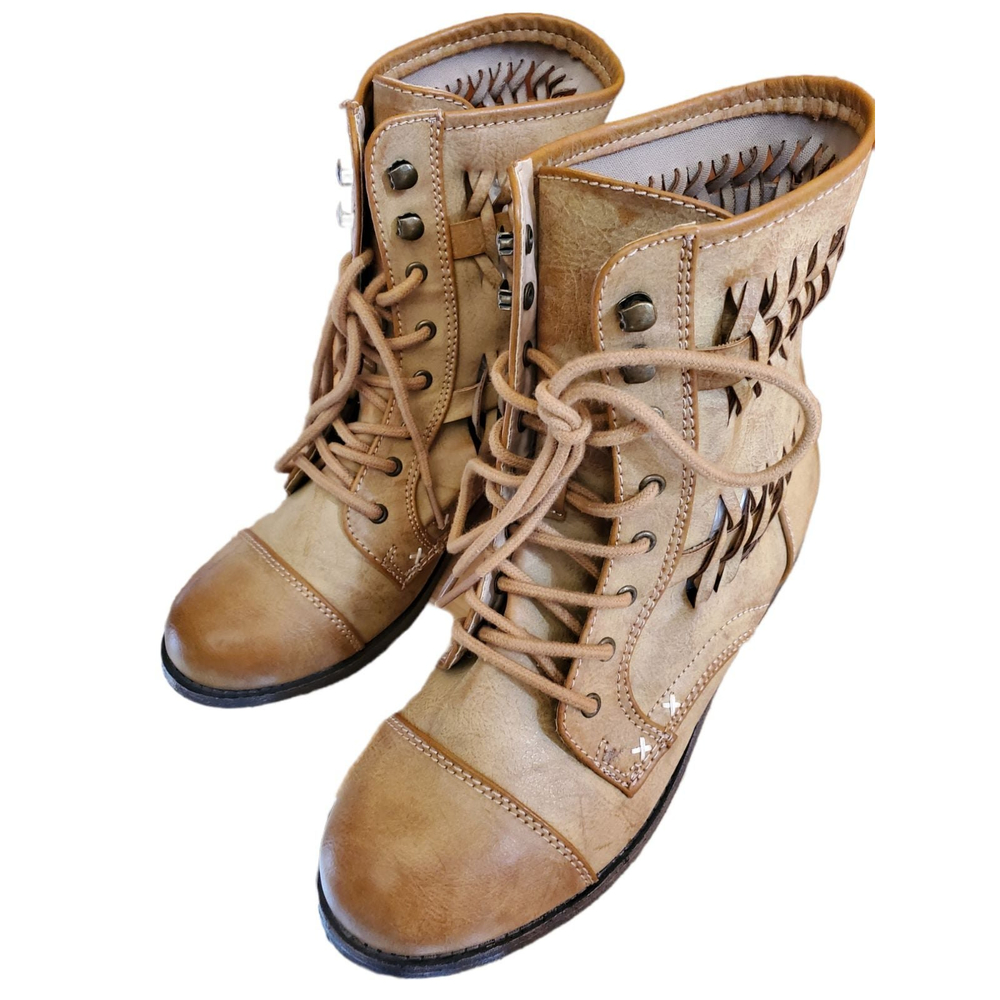 NWT Rampage Boots